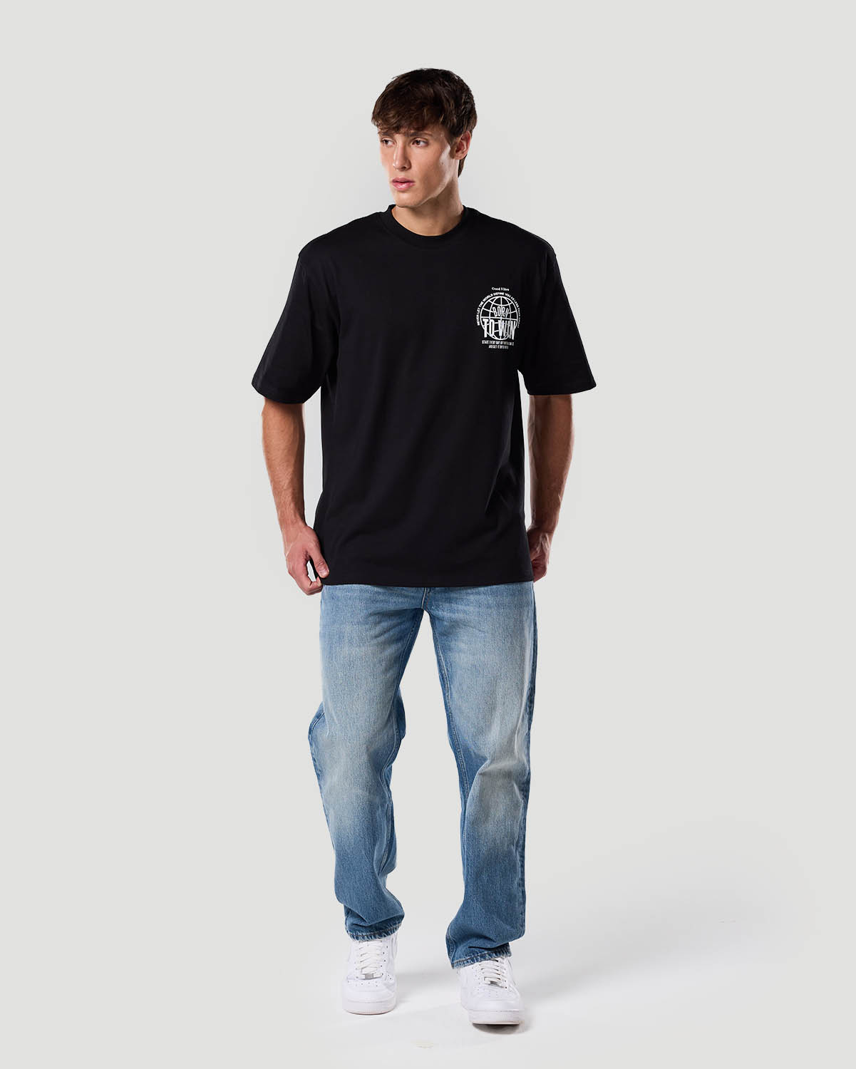 Camiseta Gráfica para Hombre-NEGRO AZABACHE image number 0