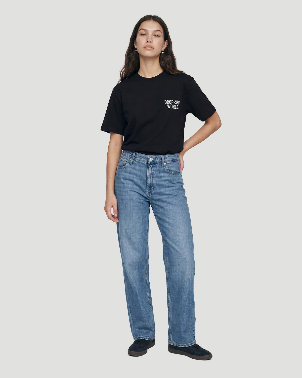 PLAYERA WORLD - NEGRO image number 2