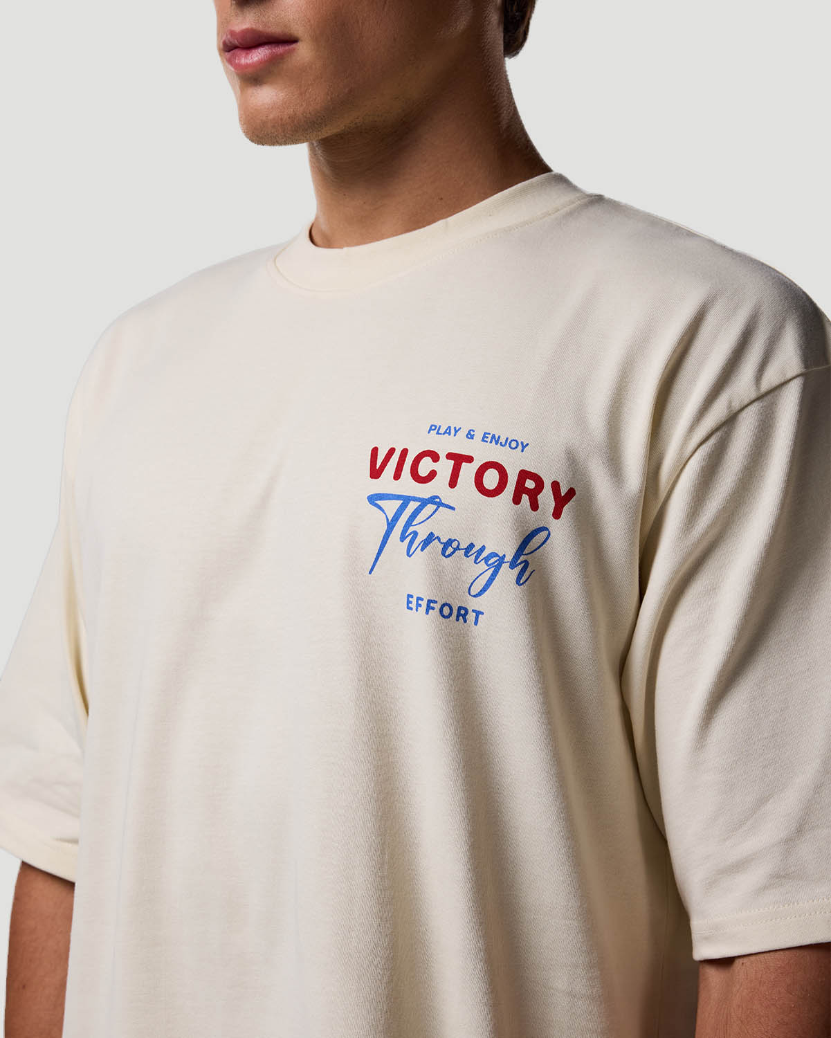 Camiseta Gráfica para Hombre-BLANCO ANTIGUO image number 4