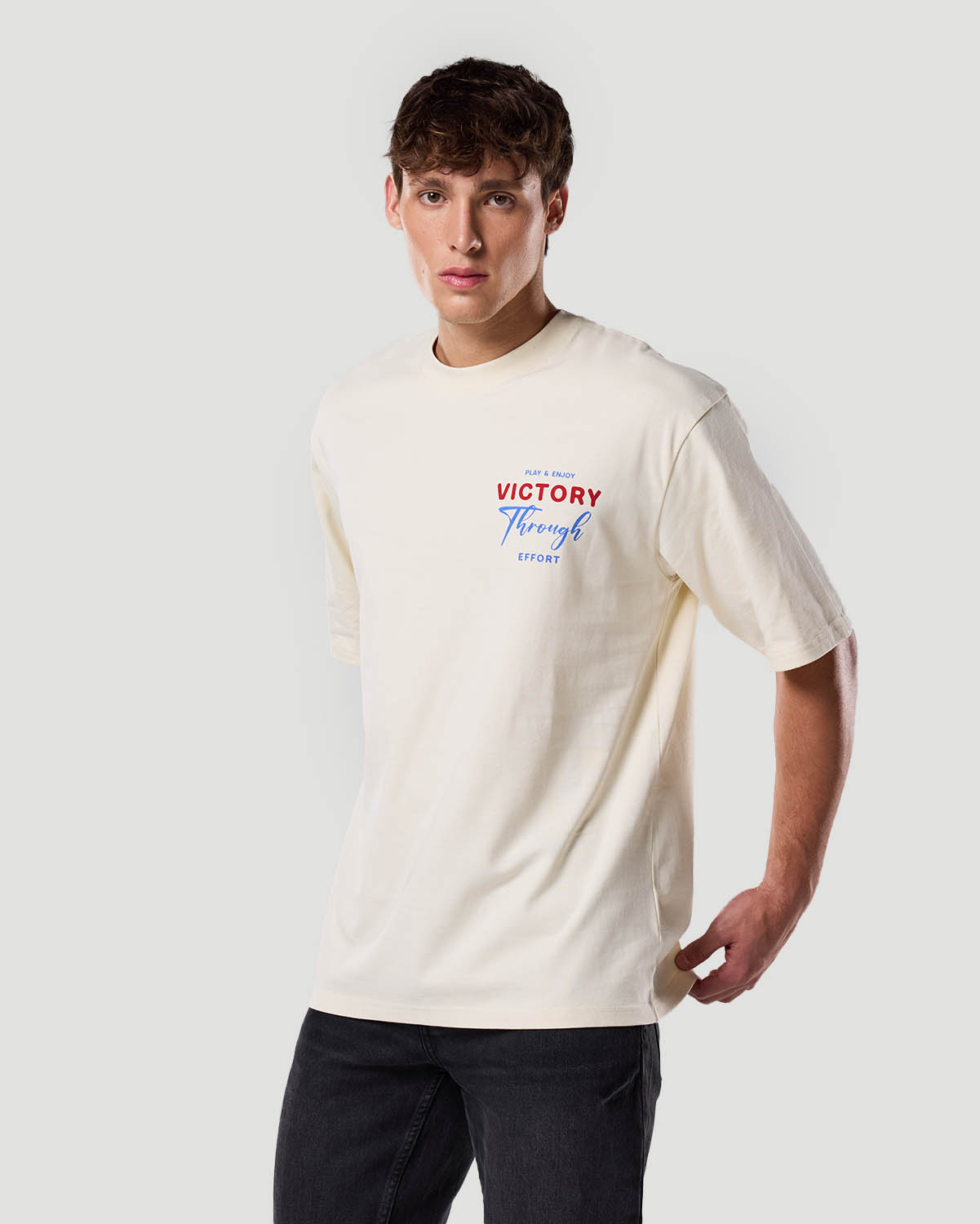 Camiseta Gráfica para Hombre-BLANCO ANTIGUO image number 3